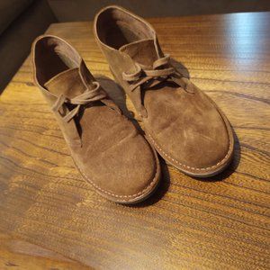 Suede Chukkas: American Eagle